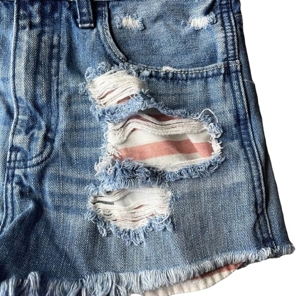 Hollister Distressed Shorts Size 5 Denim High Rise Medium Wash Raw Hem - Picture 3 of 9